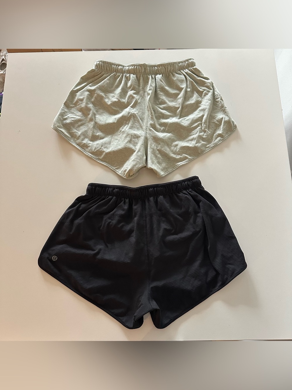 Lululemon Swiftly Mid Rise Shorts Bundle 3” Fog Green Black 4 Run Liner
Both in